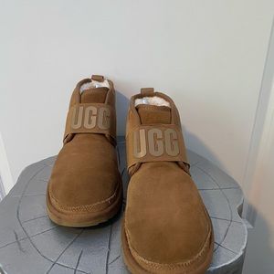 Ugg slip-on shoe/boot brown swuede leather size 4 with included shoe trees.